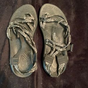 Chaco sand 6 /adjustable straps